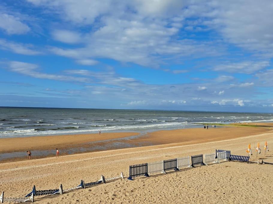 Studio Chic, Hyper Centre, 4 Minutes De La Plage Cabourg Exterior foto